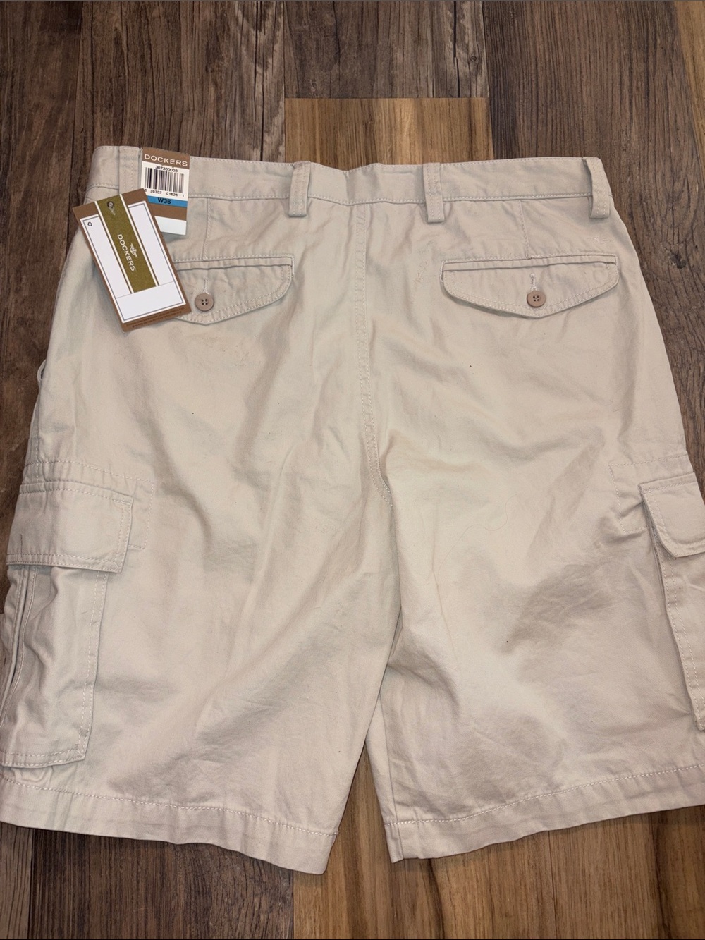 NWT Dockers Men's Size W36 Light Khaki Cargo Shorts - Beige/Tan - Picture 4 of 6